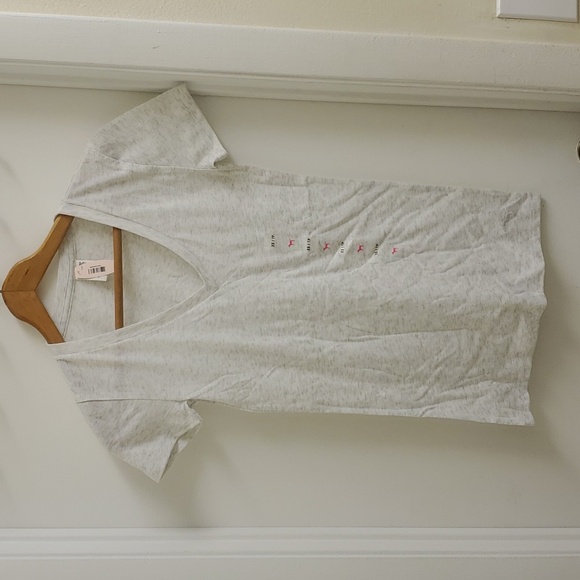 Pink VS Heather gray short sleeve tee size extra small. New with tags - Picture 1 of 5